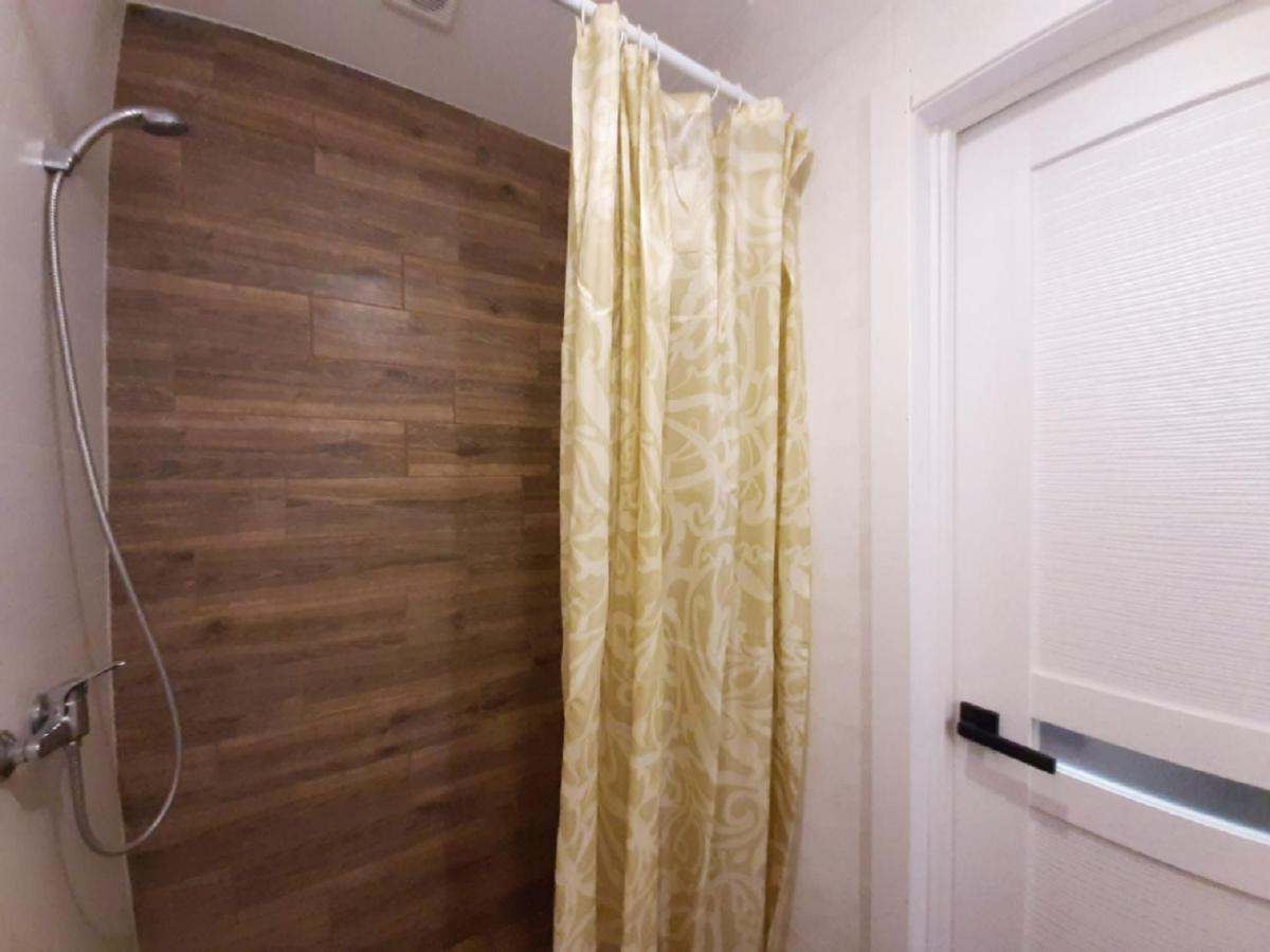 2 Bdr Apartment Near Gorky Park, Center Charkiv Esterno foto